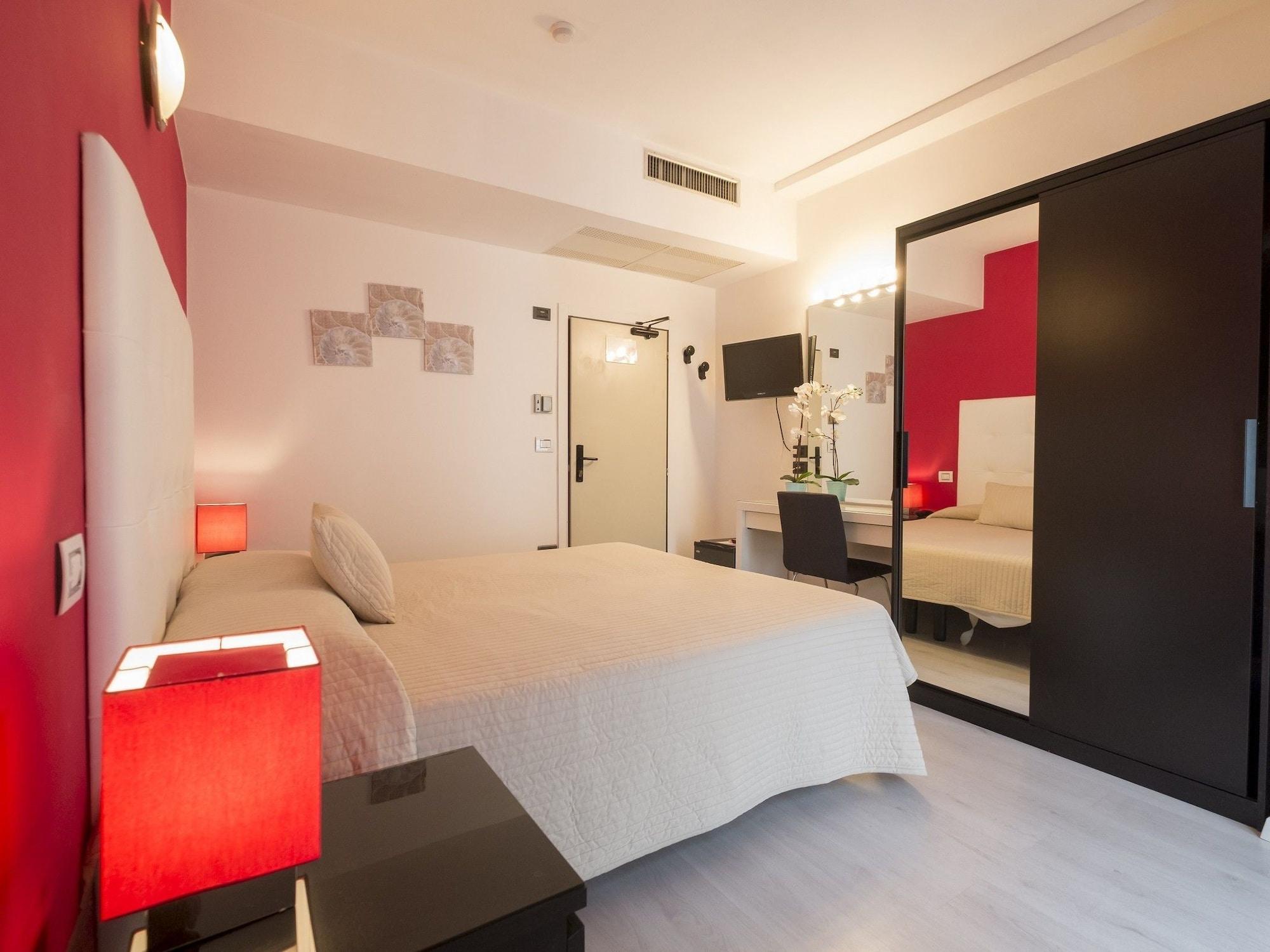 Hotel Levante Rimini Exterior foto
