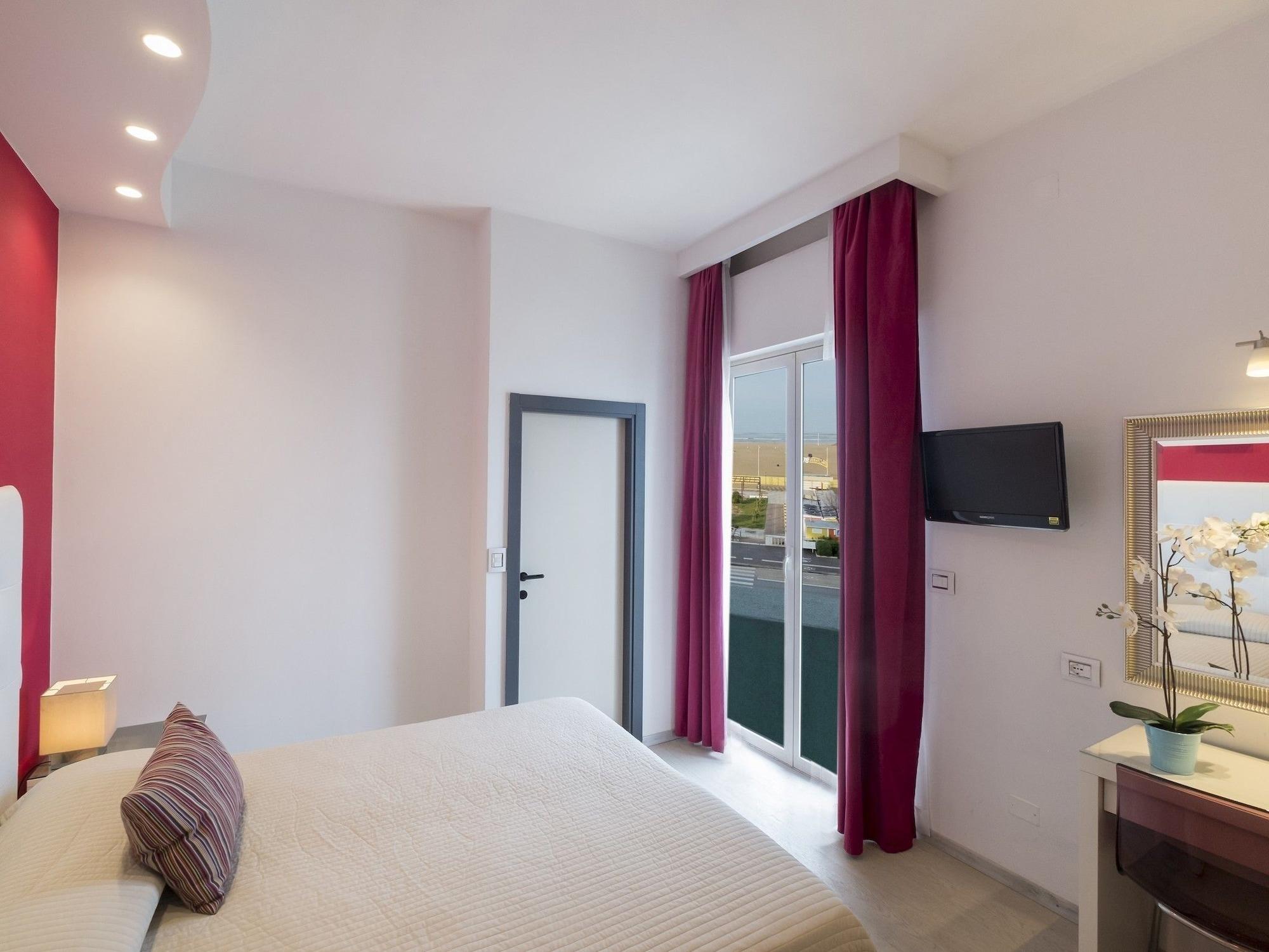 Hotel Levante Rimini Exterior foto