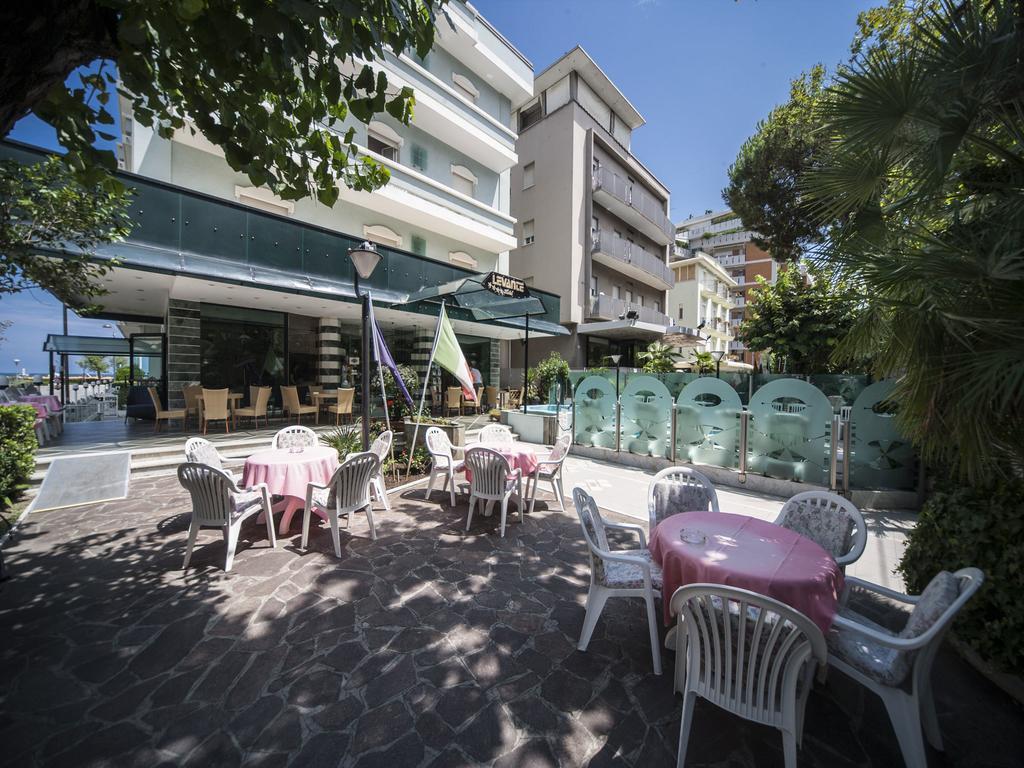 Hotel Levante Rimini Exterior foto